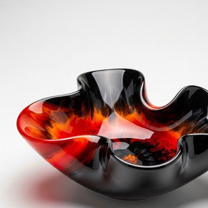 Bol décoratif en résine noire et rouge, artisanal et luxueux |   Bol de service d'art abstrait moderne - Product Image 3