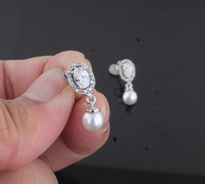 Boucles d'oreilles pendantes élégantes en forme de goutte d'eau, plaquées or, avec perles naturelles et coquillages blancs, bijoux de mode pour soirée, vente en gros - Product Image 1
