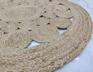 Tapis rond en jute tressé fait main, style bohème chic, en fibres naturelles, pour décoration de sol rustique et champêtre - Product Image 6