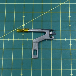 A30021000 SOPORTE DE LOOPER INFERIOR (B) PIEZAS DE MÁQUINA DE COSER DOMÉSTICA PARA EL HOGAR - Product Image 2