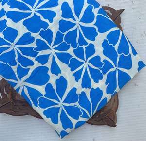 Tissu en coton de créateur pour femmes, idéal pour le quotidien et les tenues festives, par Ethnic Trader - Product Image 2