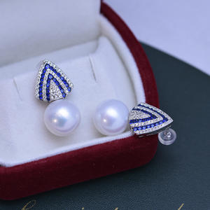 Boucles d'oreilles pendantes rondes blanches en argent 925 de 11-12 mm pour femmes, version coréenne, avec une forte brillance et des imperfections subtiles - Product Image 3