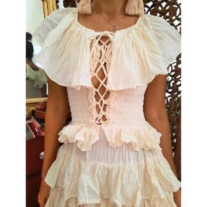 Vestido de Maternidad Moderno Bohemio de Encaje con Hombros Descubiertos, Estilo Princesa, Maxi Vestido con Volantes y Espalda Descubierta, 100% Algodón, Largo hasta el Suelo, Ecológico - Product Image 2