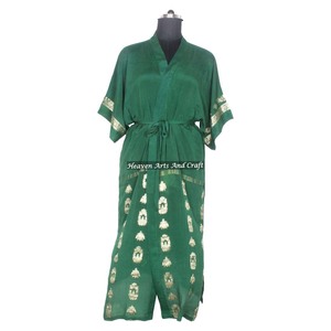 Robe longue bohème indienne vintage en soie, imprimé floral, pour la nuit, peignoir, tenue de plage ethnique, été, automne, hiver, séchage rapide - Product Image 3
