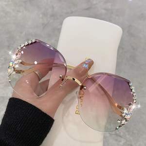 Hot Fashion Gold Rimmed Metal <b>Frame</b> Acrylic Lenses Gradient Unisex Retro Oversized Rimless Sunglasses UV Protection Luxury - Product Image 5