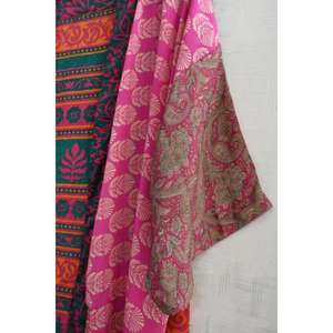 Kimono de Seda Indio Hecho a Mano para Mujer, Corto, Estampado, para Playa, Spa, Salón o Dormitorio - Product Image 3