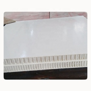 Panneau isolant pour camion frigorifique, panneau en polypropylène et fibre de verre - Product Image 1