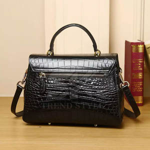 Bolsos de Cuero para Mujer con Logotipo Personalizado, Bolsos de Hombro de Cuero Genuino Hechos a Medida - Product Image 2