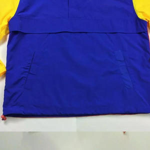 เสื้อแจ็คเก็ตวินด์เบรกเกอร์น้ำหนักเบา ระบายอากาศได้ดีสำหรับผู้ชาย ดีไซน์ปรับแต่งได้ ปิดกันน้ำด้วยซิป มีไซส์พลัส  แบบคัลเลอร์บล็อก - Product Image 4