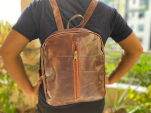 Sac à dos personnalisé en cuir véritable pleine fleur fait à la main Sac à dos vintage personnalisé en cuir de vachette de haute qualité pour ordinateur portable - Product Image 4