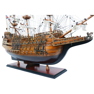 Sovereign Seas 80cm Fabriqué à la main en bois de cèdre Modèle de bateau Réplique nautique Meubles Présentoir pour la décoration de la maison Peint Art - Product Image 4