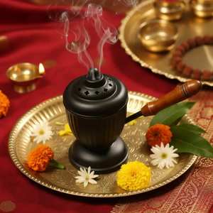 Quemador de Incienso de Latón Hecho a Mano en India con Asa para Compradores Internacionales, Decoración para Restaurantes, Hoteles y Hogares - Product Image 3