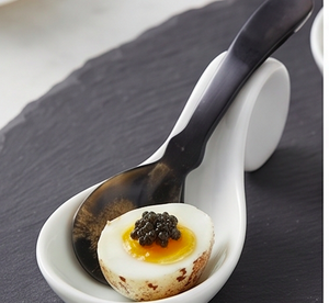 Cuillère à salade noire avec manche en corne et métal, cuillère légère à long manche pour les fêtes de mariage et l'usage quotidien en cuisine - Product Image 6