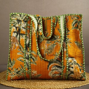 Sac à bandoulière matelassé en coton imprimé pour femme, sac à main tendance de créateur avec un look luxueux - Product Image 5