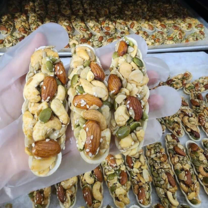 คุกกี้รูปเรือสีอ่อนกรอบอร่อย สำหรับขายส่งจำนวนมาก เวียดนาม บรรจุถุง 250 กรัม - Product Image 1