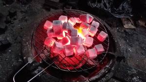 Carbón de cáscara de coco hecho en 100% cáscara de coco natural, seguro para la salud, por BIWOOD COMPANY VIETNAM - Product Image 6