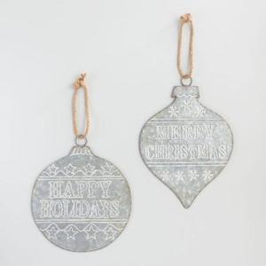 เครื่องประดับโลหะแบบแขวนสไตล์เรโทร ลายปั๊มนูน คำว่า Happy Holidays Merry Christmas รูปทรงกลม สำหรับตกแต่งต้นคริสต์มาส สามารถปรับแต่งได้ - Product Image 1