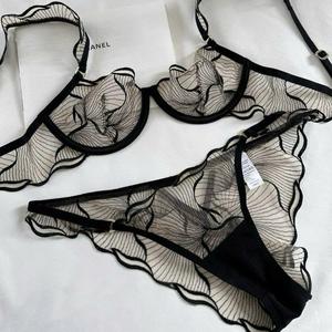 Ensemble de lingerie sexy transparente avec jarretelles OEM - Product Image 1