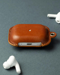 Funda de cuero auténtico para AirPod hecha a mano, fundas de cuero duraderas para todas las generaciones, funda para AirPods para una protección elegante - Product Image 2