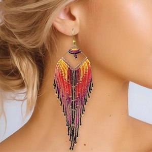 Pendientes de Flecos con Cuentas Hechas a Mano, Diseño Degradado Multicolor, Joyería de Moda, Marco Metálico, Detalle Exquisito - Product Image 4