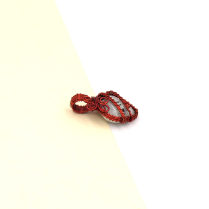 Pendentif Cœur en Pierre de Lune Arc-en-ciel Fait Main Enroulé de Fil, Bijoux en Laiton Plaqué Rouge avec Pierres Précieuses, Vente en Gros - Product Image 3