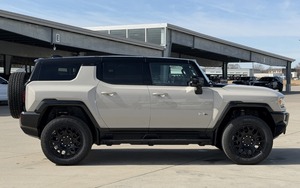 รถ SUV GMC HUMMER EV รุ่นพรีเมียม ขับเคลื่อนสี่ล้อ 2x  ใหม่เอี่ยม - Product Image 5