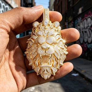 Oferta Especial: Colgante de Moissanita Estilo Hiphop, Joyería de Lujo Duradera y a la Moda para Uso Casual y de Fiesta, Disponible a Precio de Mayoreo - Product Image 4