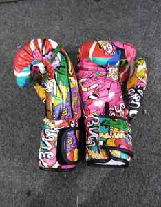 Gants de boxe professionnels Fairtex entièrement personnalisés, nouveau design imprimé, en cuir de vache véritable, rembourrage multicouche - Product Image 3