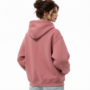 Sweat à capuche pour femme avec impression en relief, en matière douce, coupe moderne, idéal pour le streetwear et le style de vie contemporain - Product Image 4