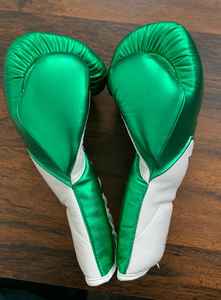 Nouveaux gants de boxe Sanda personnalisés en cuir de vachette extensible antidérapant avec sangle de poignet réglable pour l'entraînement professionnel - Product Image 4