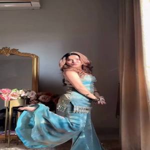 Ensemble haut en soie, pantalon palazzo et dupatta VASTRA COTTAGE, orné de fils, de paillettes et de miroirs, doublure en coton doux, idéal pour les fêtes - Product Image 2