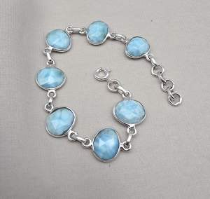 Pulsera Ajustable de Plata de Ley 925 con Gema Azul Larimar Natural Hecha a Mano para Mujer, Ideal para Aniversario - Product Image 1