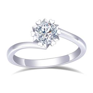Bague en Moissanite Dorée Blanche Style Hip-Hop Étoile Givrée pour Fiançailles ou Cadeau – Style Classique Prix Export - Product Image 2