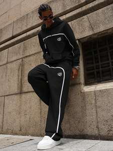 Conjunto Deportivo de Invierno Transpirable y Ligero, Talla Grande, Estampado, Diseño 2026, Sudadera con Capucha y Cordón Ajustable, Unisex, Negro, Dos Piezas - Product Image 2