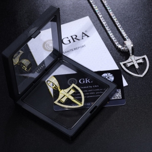 Colgante de cruz con moissanita engastada a mano en plata de ley 925, colgante de moissanita hecho a mano, joyería minimalista y elegante. - Product Image 4