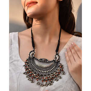 สร้อยคอแฟชั่นจี้ห้อยคอ meera jaipur madhu ดีไซน์หรูหราสีเงิน - Product Image 3