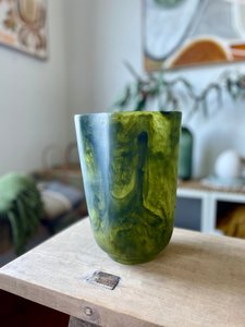 Venta al por mayor de jarrones de resina epoxi personalizados, jarrones premium para arreglos florales para hoteles y salas de estar, macetas al por mayor. - Product Image 3