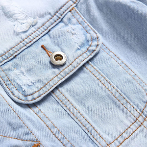 Chaqueta de Mezclilla Azul Claro para Hombre, Cuello Alto, Corte Ajustado Informal, Estilo Deshilachado, Algodón Lavado, Estilo Primavera, Manga Regular - Product Image 6