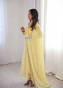 Ensemble de costume Anarkali en georgette jaune, kurta brodé, dupatta, tenue de fête et de mariage pour femmes, toutes saisons, séchage rapide - Product Image 3