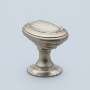 Bouton de meuble ovale traditionnel en bronze, finition mate antique, quincaillerie durable pour cuisine, commode, salle de bain, salon - Product Image 4