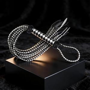 Floggers de Cuero de Alta Calidad, Personalizables en Tamaño y Estilo, Hechos a Medida, Flogger de Cuero Genuino, Fetiche BDSM - Product Image 2