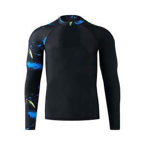 Ensemble Rash Guard pour Homme : T-shirt de Compression à Manches Longues et Short d'Entraînement Noir à Motif Abstrait – Tenue Athlétique pour la Gym et l'Entraînement - Product Image 5