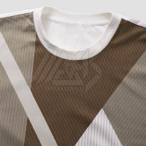 เสื้อยืดผ้าฝ้าย 100% สไตล์สตรีทแวร์สำหรับฤดูร้อน พิมพ์ลายตามสั่งสำหรับผู้ชาย เสื้อยืดทรงหลวม น้ำหนักเบาสำหรับผู้ชาย - Product Image 3