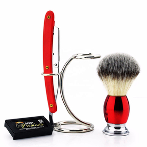 Ensemble de rasage de luxe 4-en-1 personnalisé pour hommes, avec brosse à raser, support métallique et poils de blaireau – Vente en gros pour soins personnels - Product Image 1
