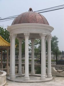 Gazebo en marbre blanc pour villa, jardin, lac et hôtel - Design rustique sculpté à la main, durable et écologique par Hayat Industries - Product Image 2