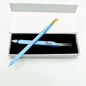 Pince à cils mince à long volume poudre bleu ciel enduite d'une pince à épiler de levage de cils plaquée or au prix de gros - Product Image 1