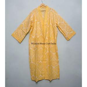 Kimono long en coton floral de haute qualité pour femmes, magnifique robe kimono à col en V, style plage, écologique, lavable et respirant. - Product Image 3