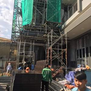 Contreplaqué filmé phénolique de bonne qualité, fabriqué au Vietnam, résistant à l'eau, utilisable de 6 à 8 mm, épaisseurs 12-15-18-21 mm, principalement en bouleaux - Product Image 2