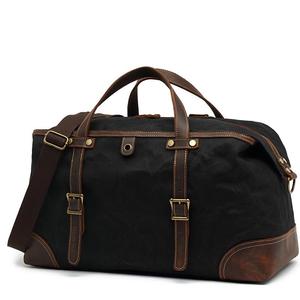Bolsa de lona con correas y hebillas de cuero para viajes y deportes - Product Image 4
