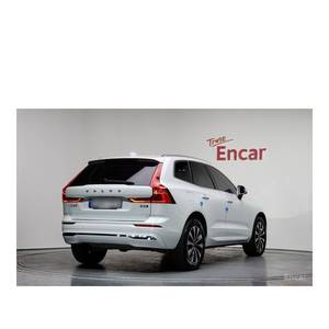 Volvo XC60 B5 Ultimate 2023 avec caméra de recul, boîte automatique, sièges en cuir, conduite à gauche - 31 131 km - Product Image 2